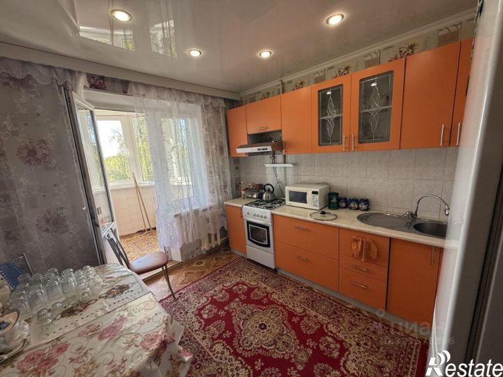 3-комн квартира микрорайон Автозаводец, 11