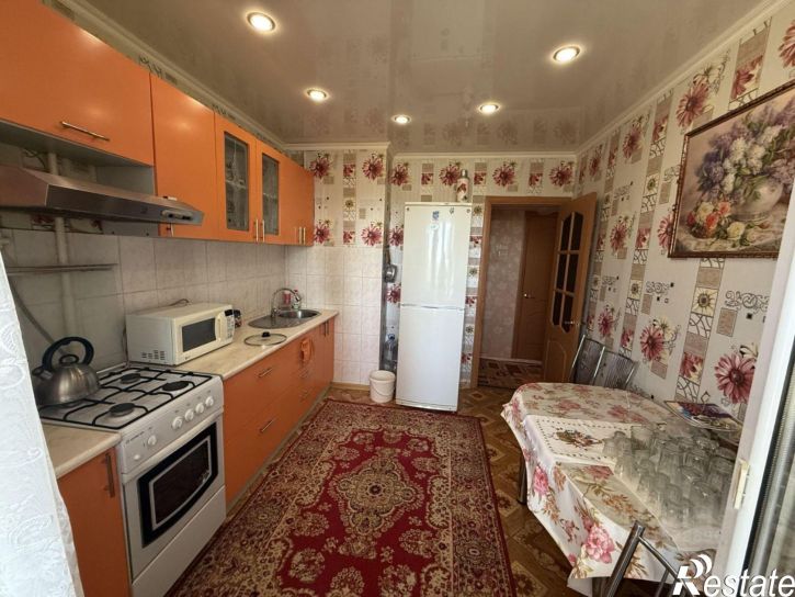 3-комн квартира микрорайон Автозаводец, 11