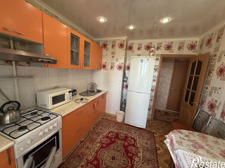 3-комн квартира микрорайон Автозаводец, 11