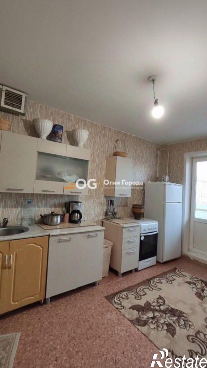 3-комн квартира улица Братьев Ткачёвых, 3,  д. 3