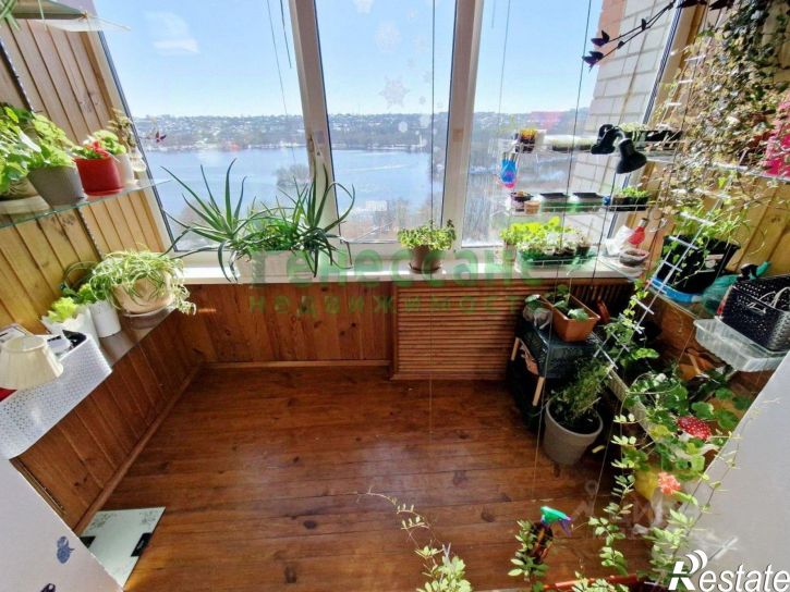 3-комн квартира улица Бурова, 36,  д. 36