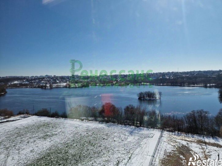 3-комн квартира улица Бурова, 36,  д. 36