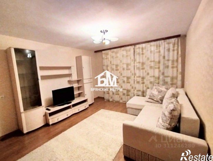 3-комн квартира улица Крахмалёва, 31,  д. 31