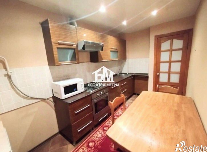 3-комн квартира улица Крахмалёва, 31,  д. 31