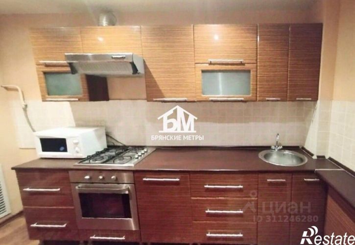 3-комн квартира улица Крахмалёва, 31,  д. 31