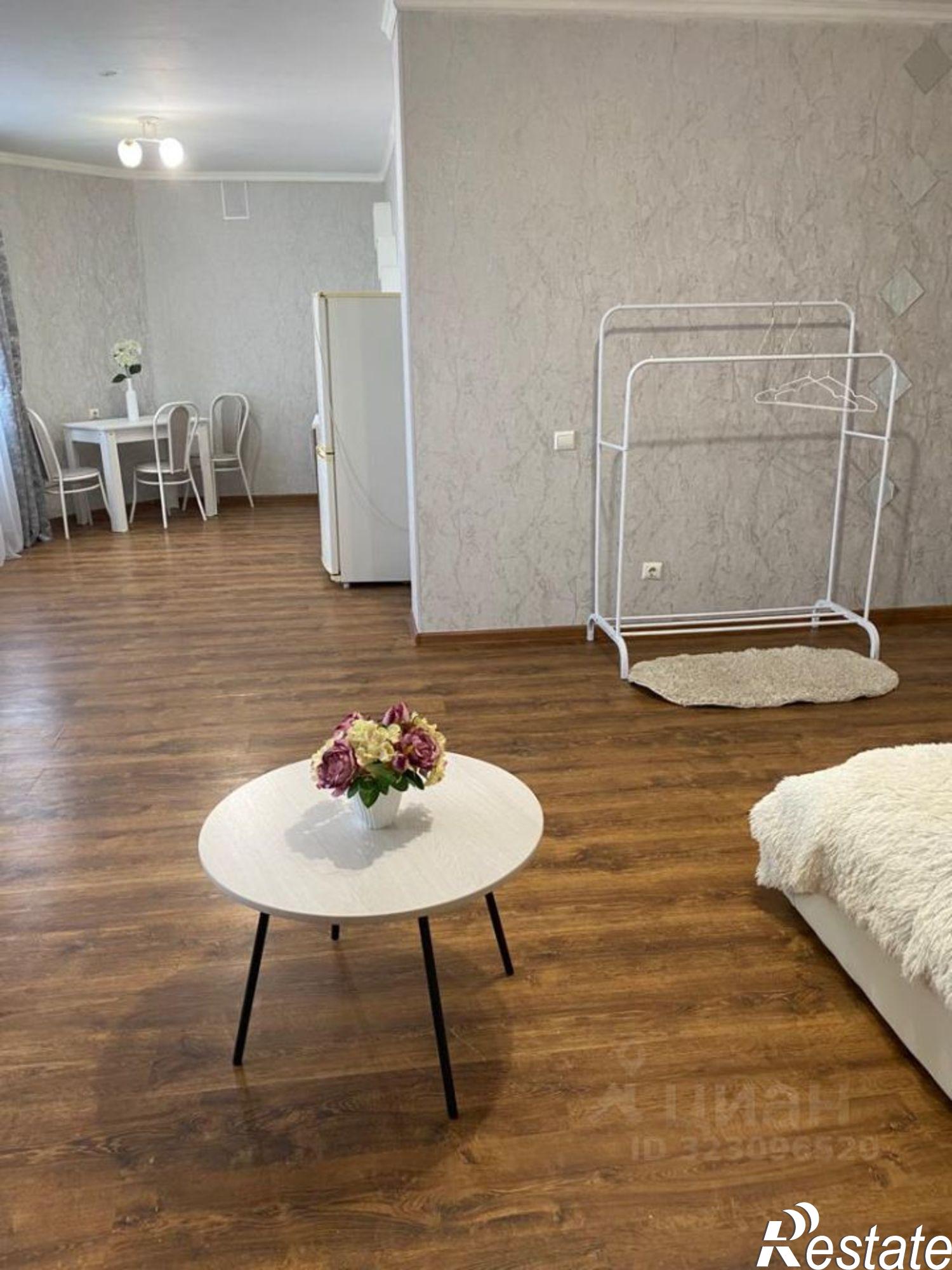 Сдать квартиру за 23 000 рублей на улица Крахмалёва, 49