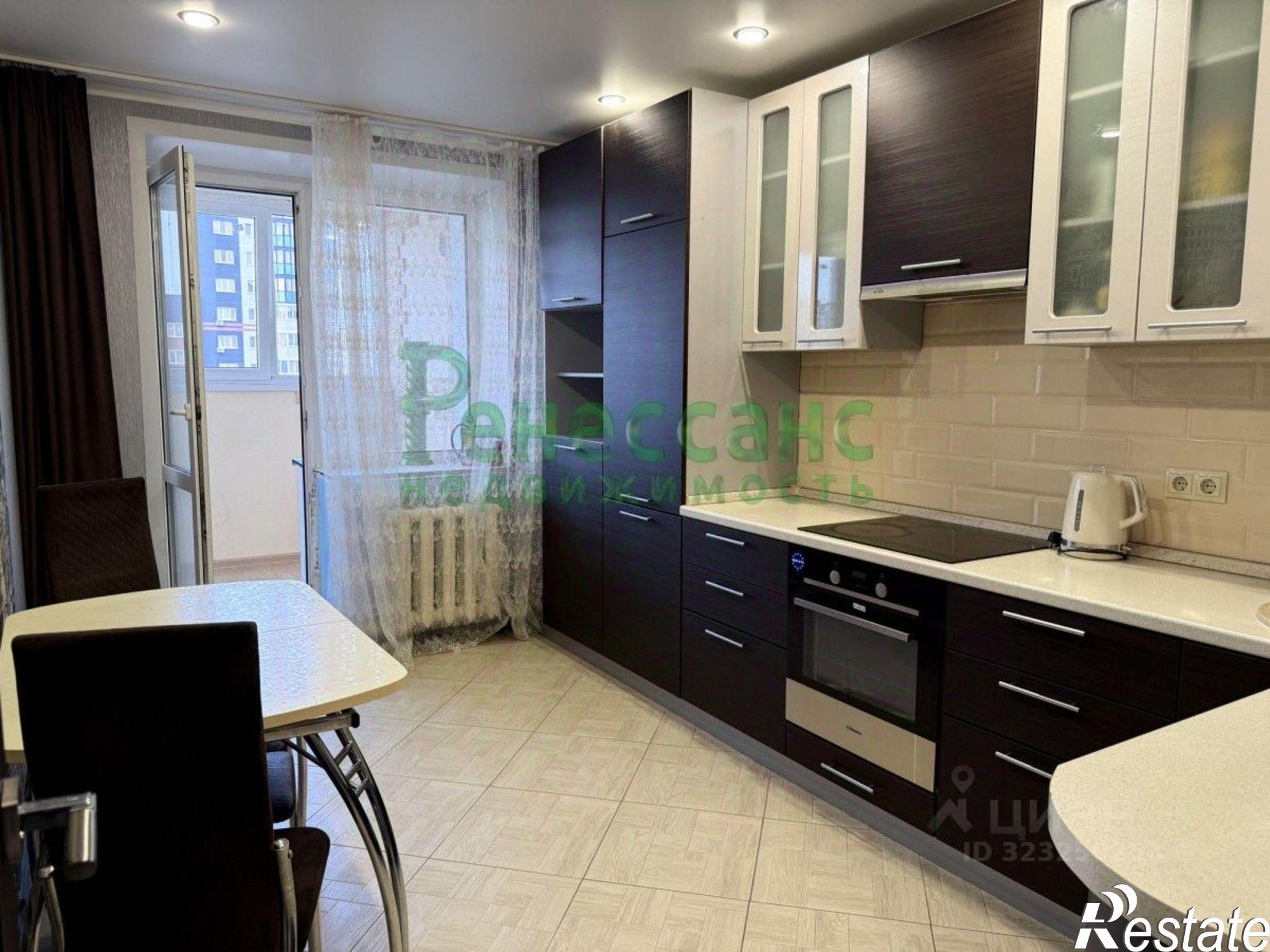 Сдать квартиру за 25 000 рублей на улица Горбатова, 33