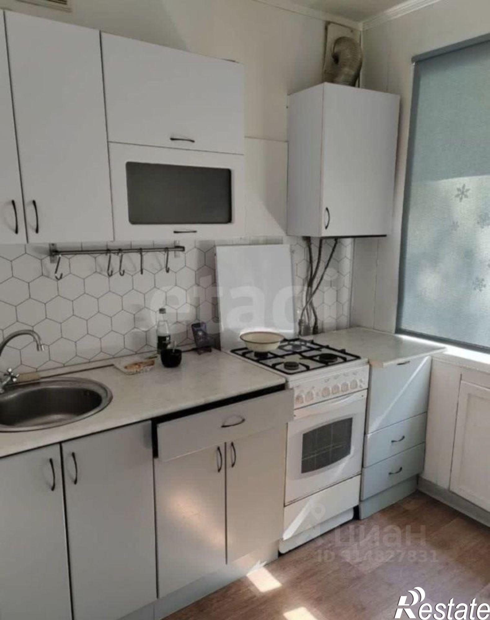 Купить квартиру за 2 300 000 рублей на Новозыбковский переулок, 12