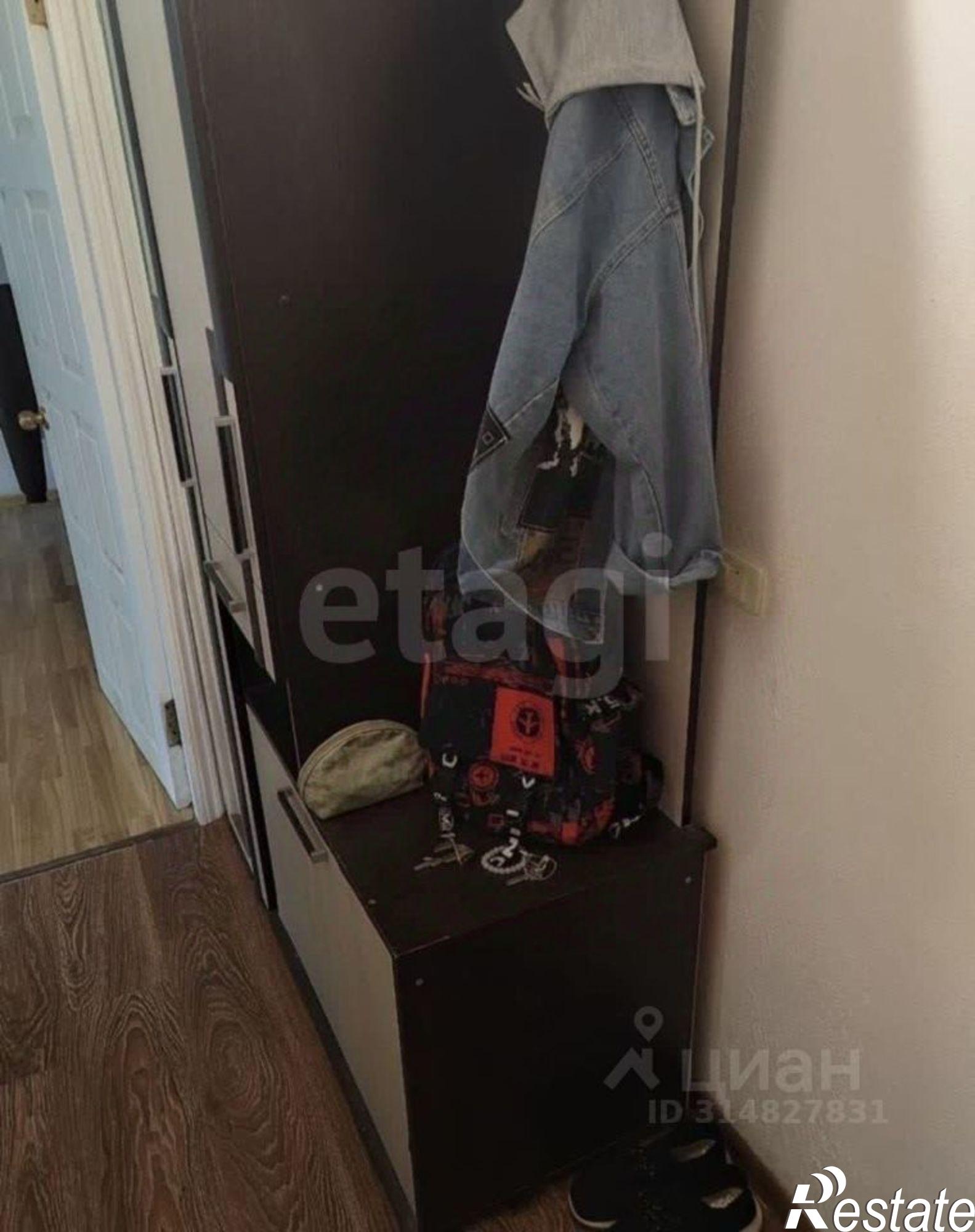 Купить квартиру за 2 300 000 рублей на Новозыбковский переулок, 12