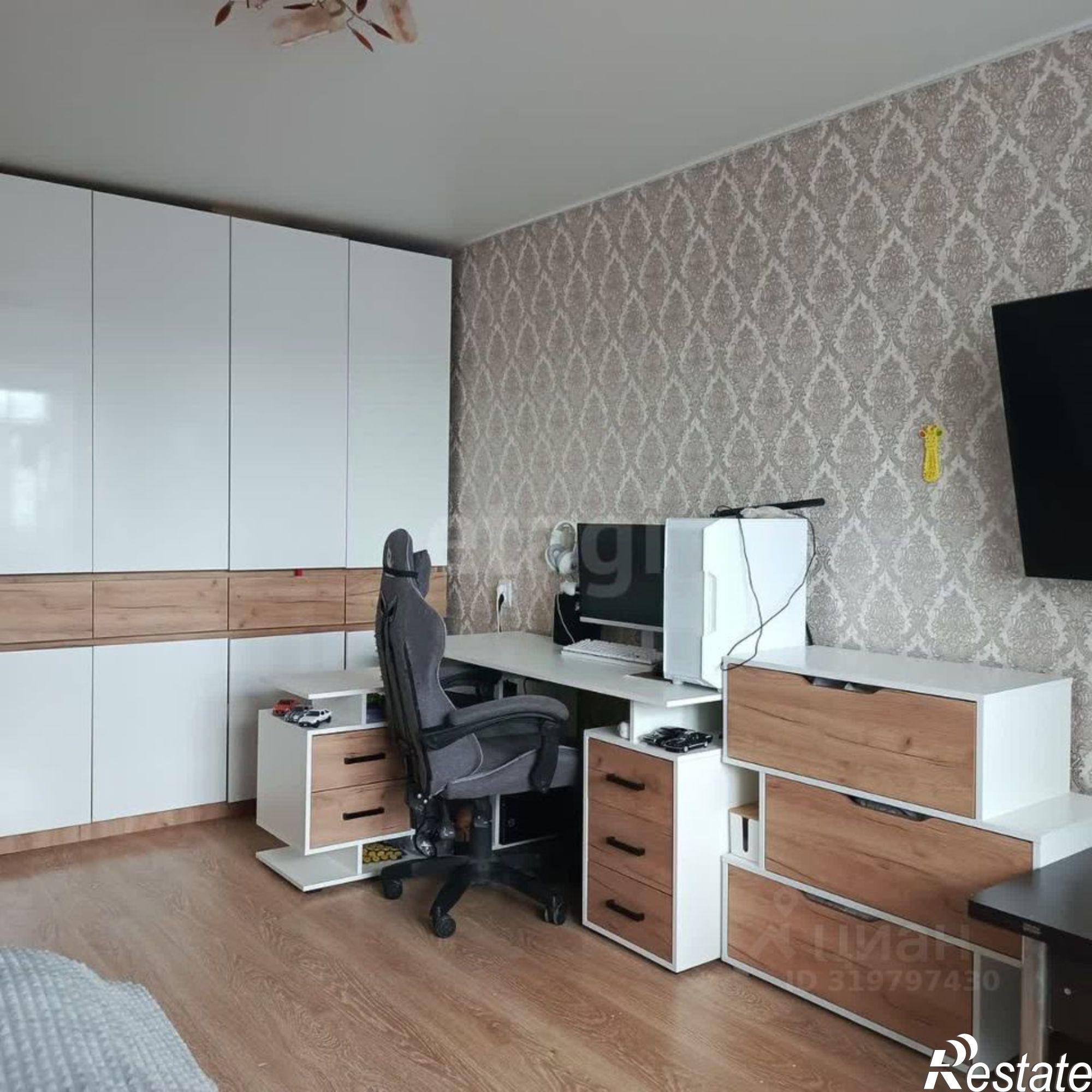 Купить квартиру за 4 050 000 рублей на улица Камозина, 38