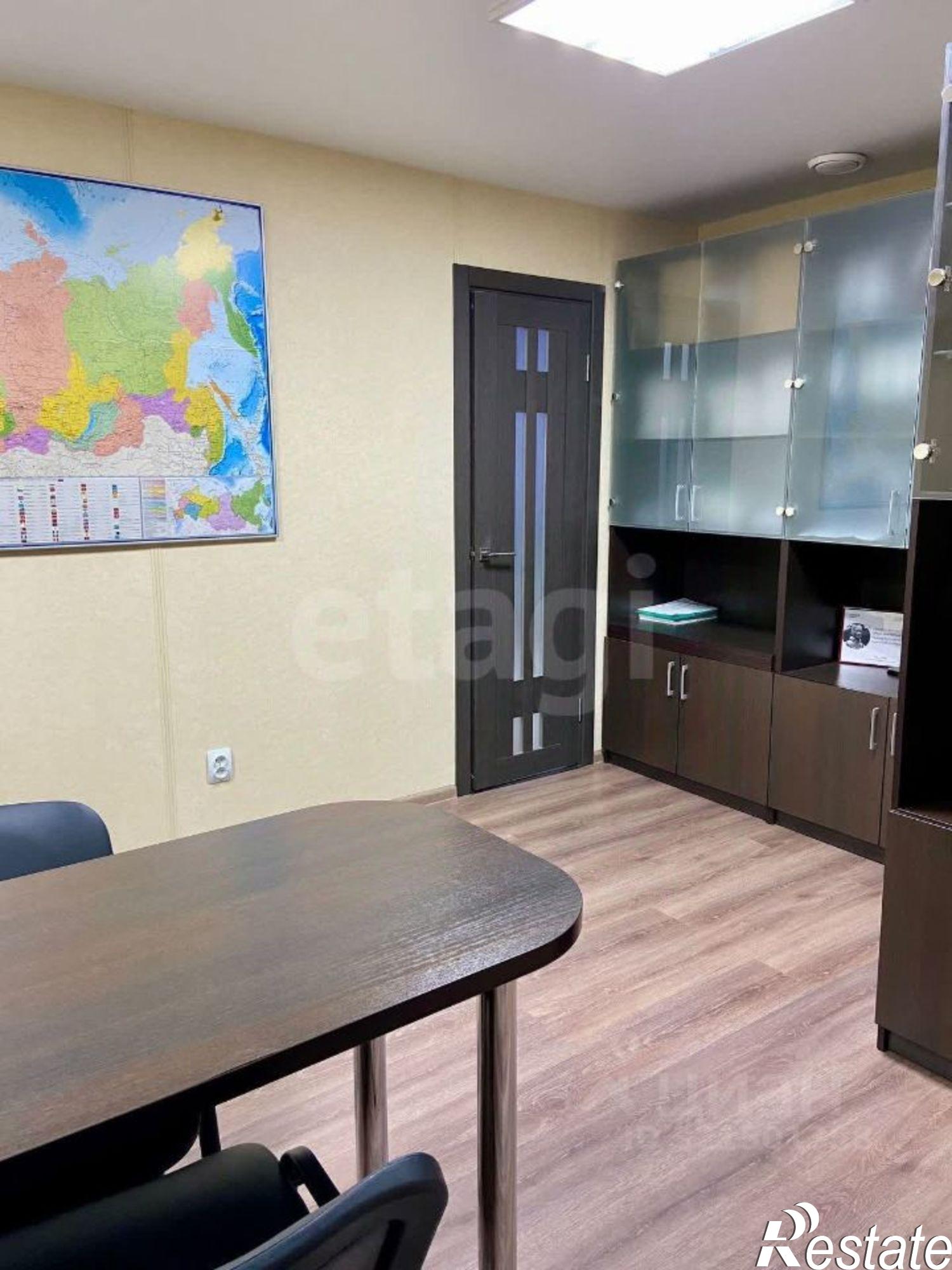 Купить офис, помещение под офис за 4 689 500 рублей на улица Комарова, 51