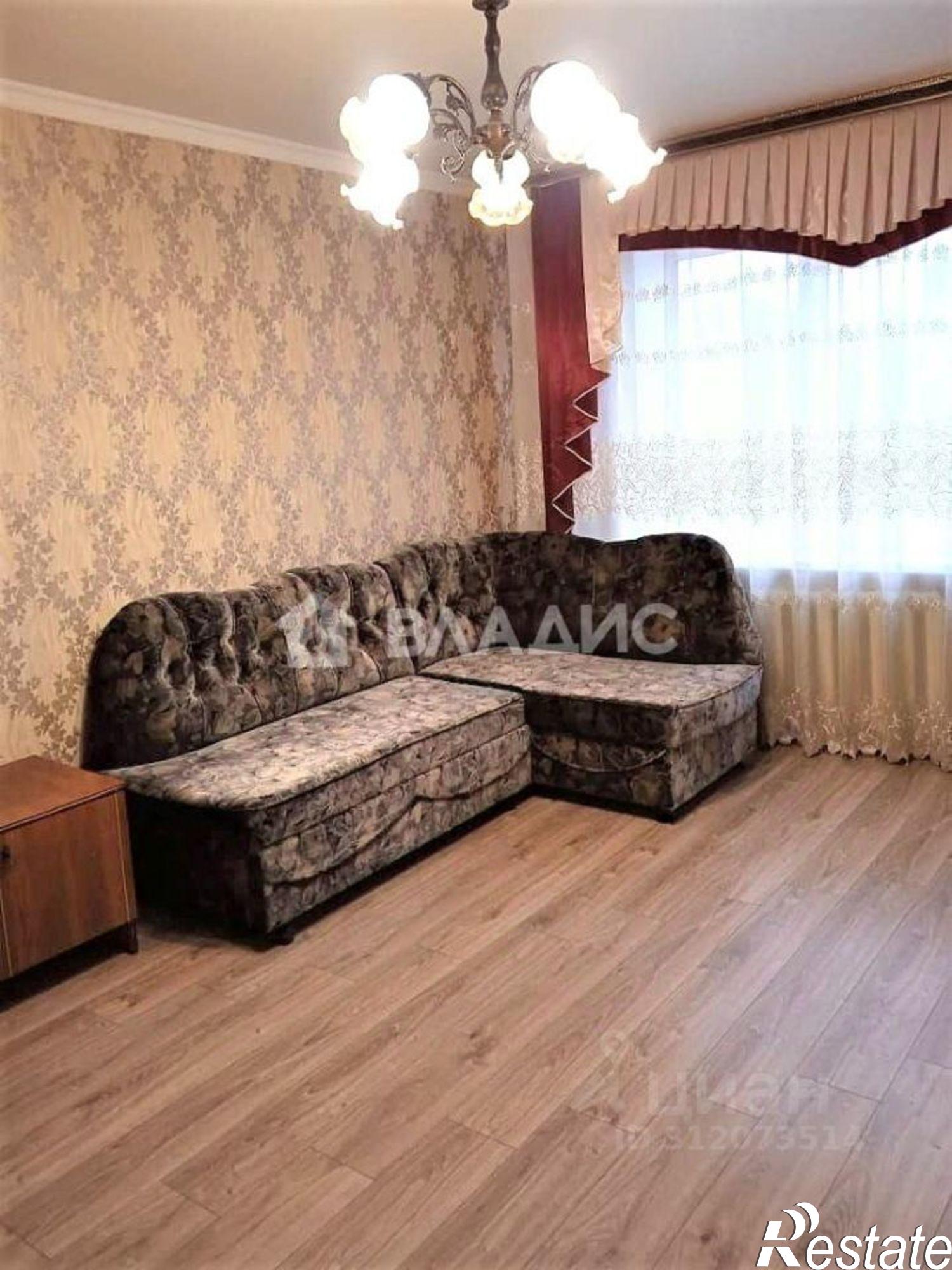 Купить квартиру за 5 000 000 рублей на Деснинская улица, 11