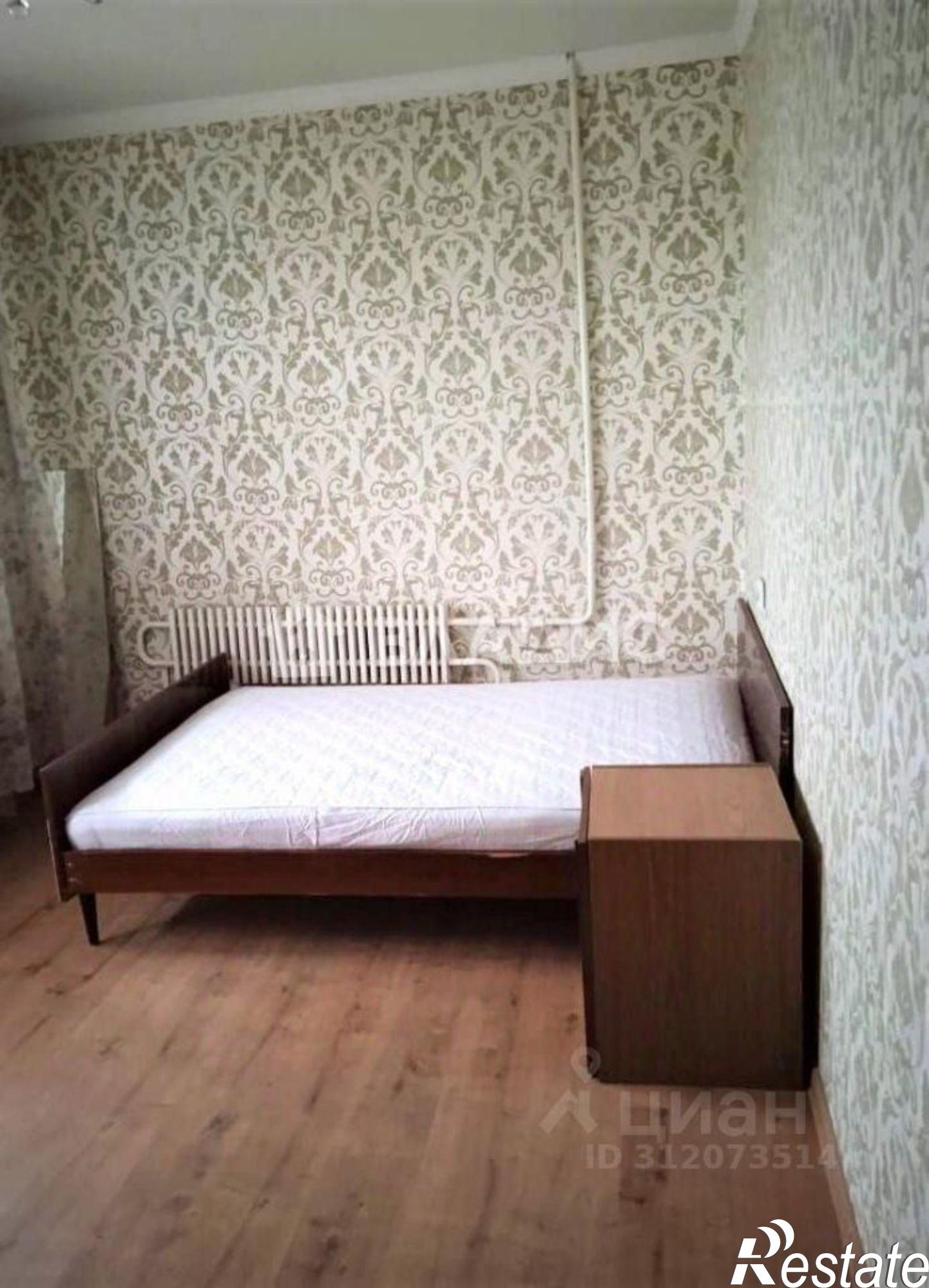 Купить квартиру за 5 000 000 рублей на Деснинская улица, 11