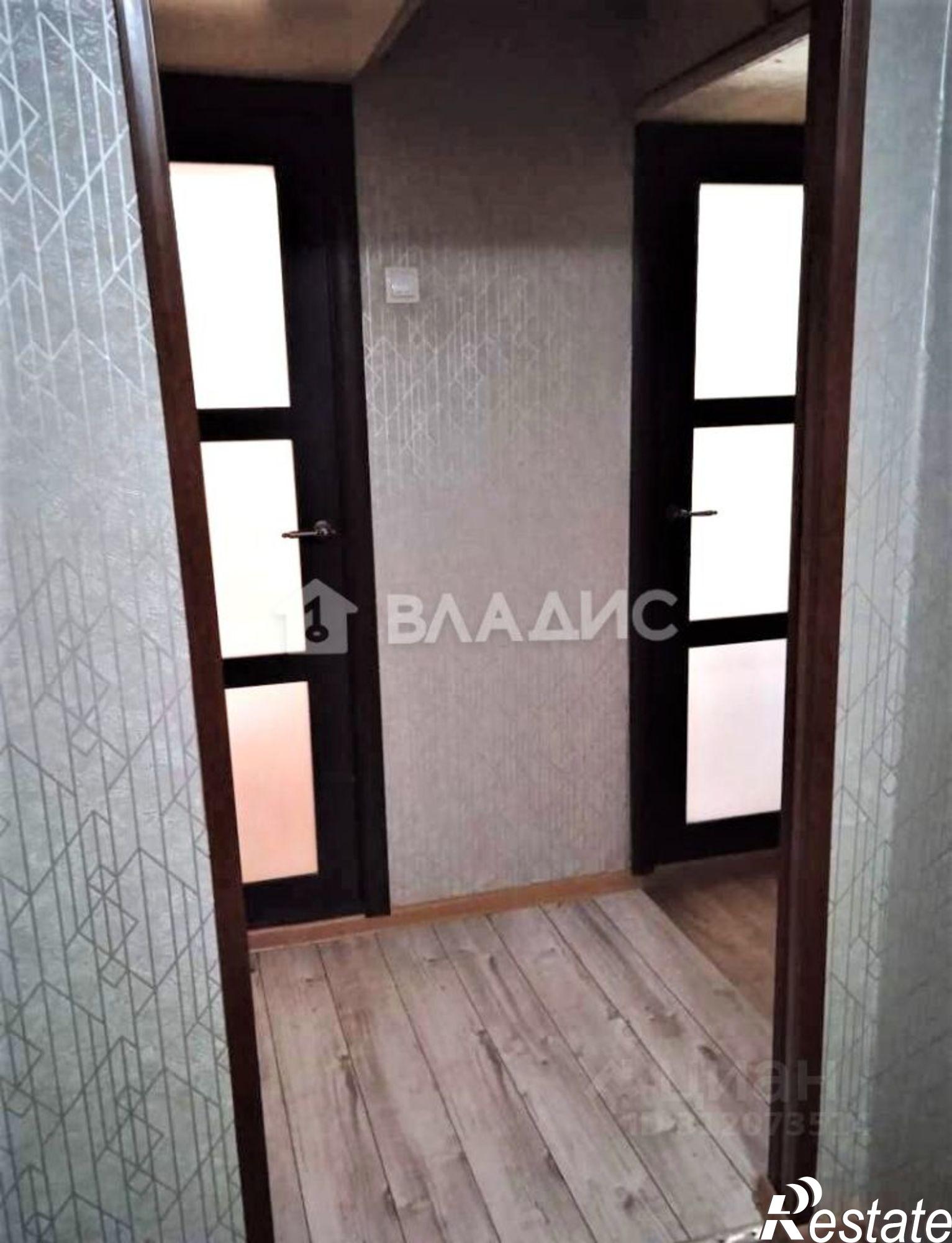 Купить квартиру за 5 000 000 рублей на Деснинская улица, 11