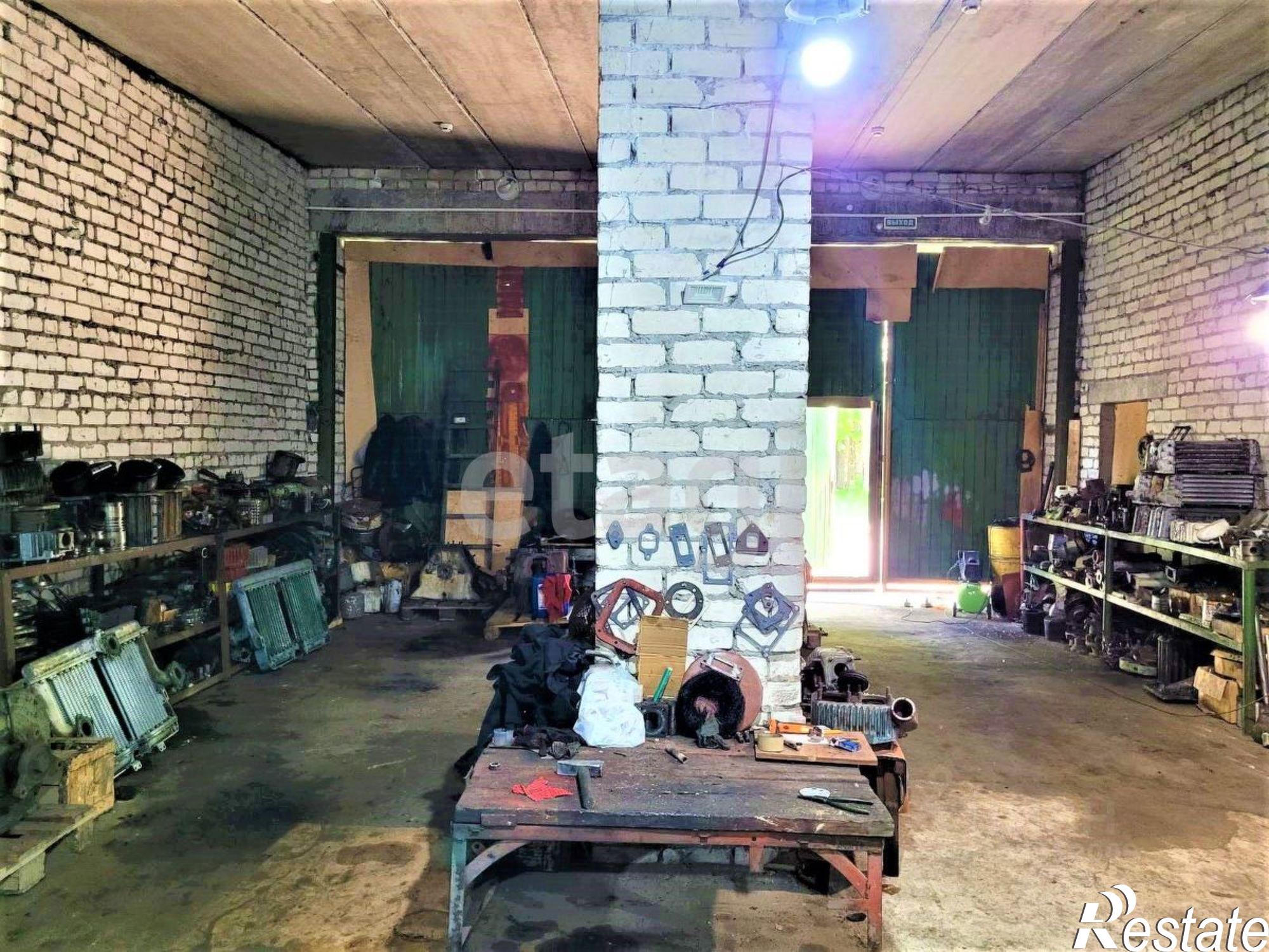 Купить складское помещение за 9 884 670 рублей на Московский проспект, 99