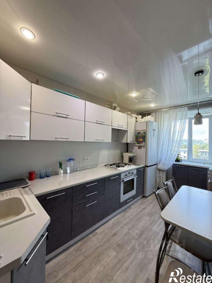 3-комн квартира улица Брянского Фронта, 12,  д. 12