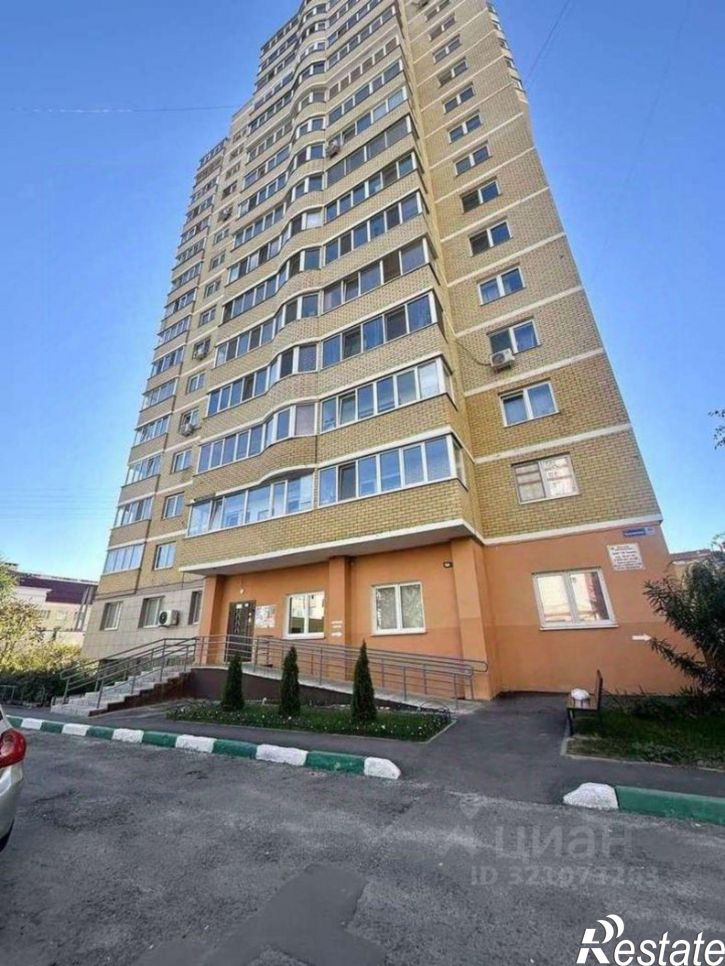 3-комн квартира улица Крахмалёва, 49 к1,  д. 49 к1