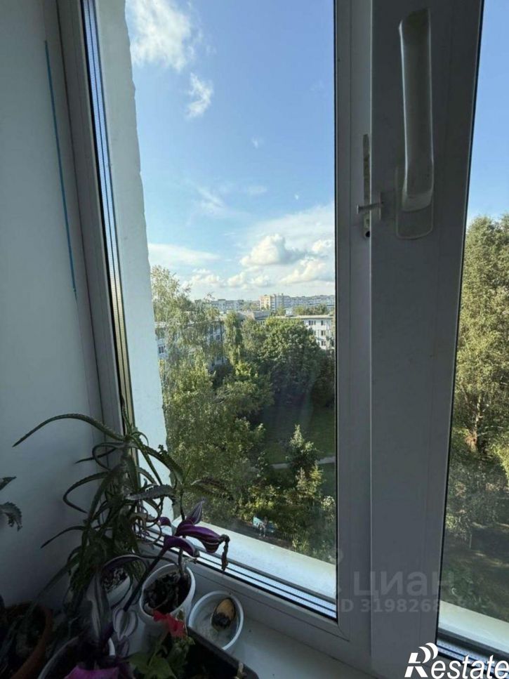 3-комн квартира улица Брянского Фронта, 12,  д. 12