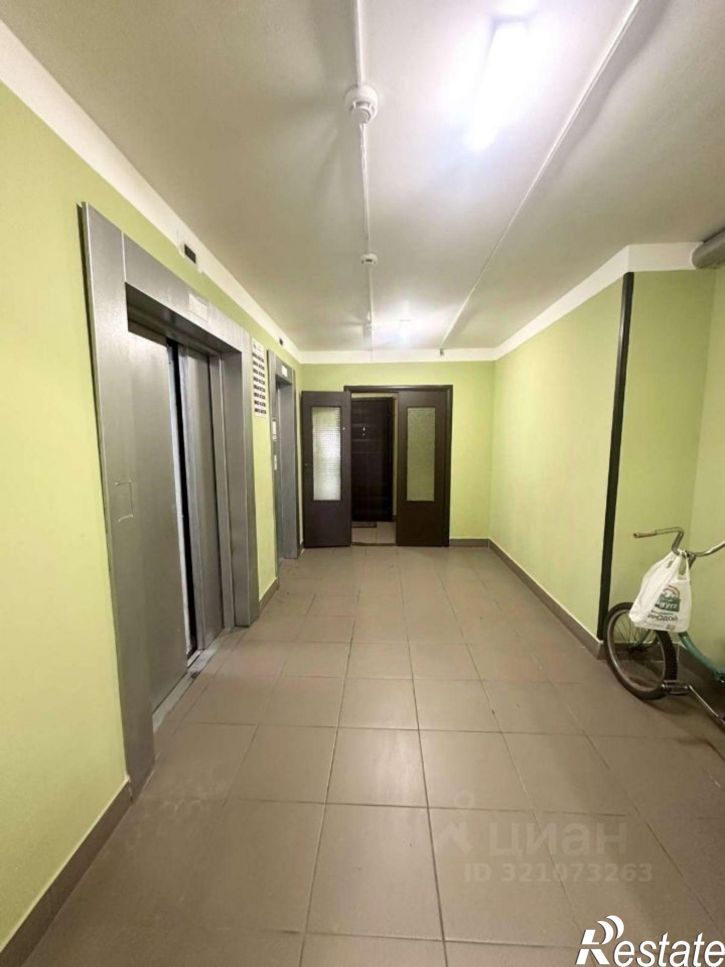 3-комн квартира улица Крахмалёва, 49 к1,  д. 49 к1