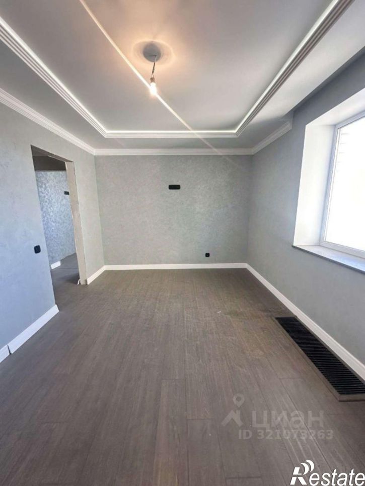 3-комн квартира улица Крахмалёва, 49 к1,  д. 49 к1