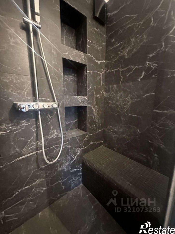 3-комн квартира улица Крахмалёва, 49 к1,  д. 49 к1