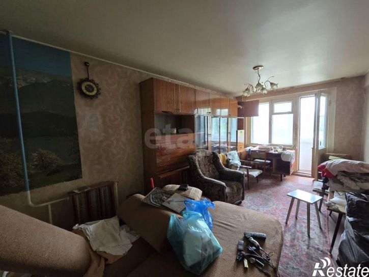 3-комн квартира улица Горбатова, 1,  д. 1