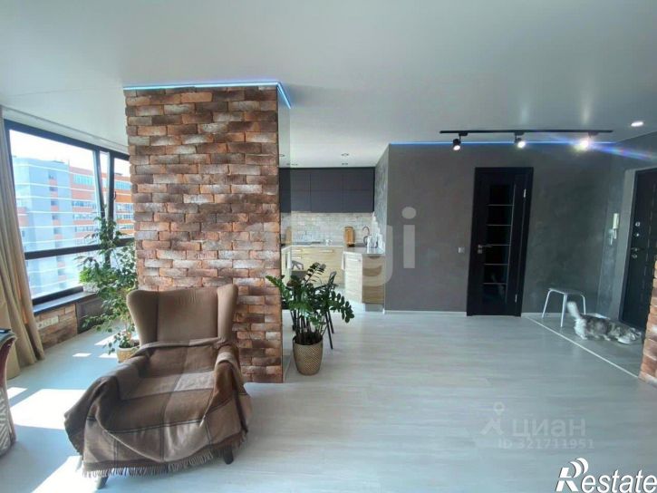 2-комн квартира улица Комарова, 57,  д. 57