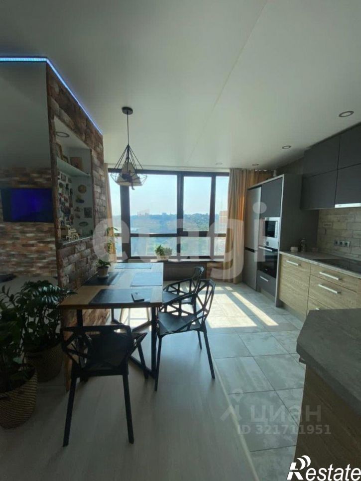 2-комн квартира улица Комарова, 57,  д. 57