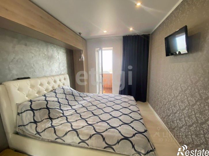 2-комн квартира улица Комарова, 57,  д. 57