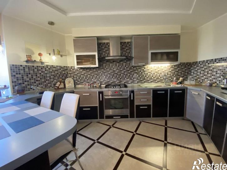 3-комн квартира улица Ромашина, 39,  д. 39