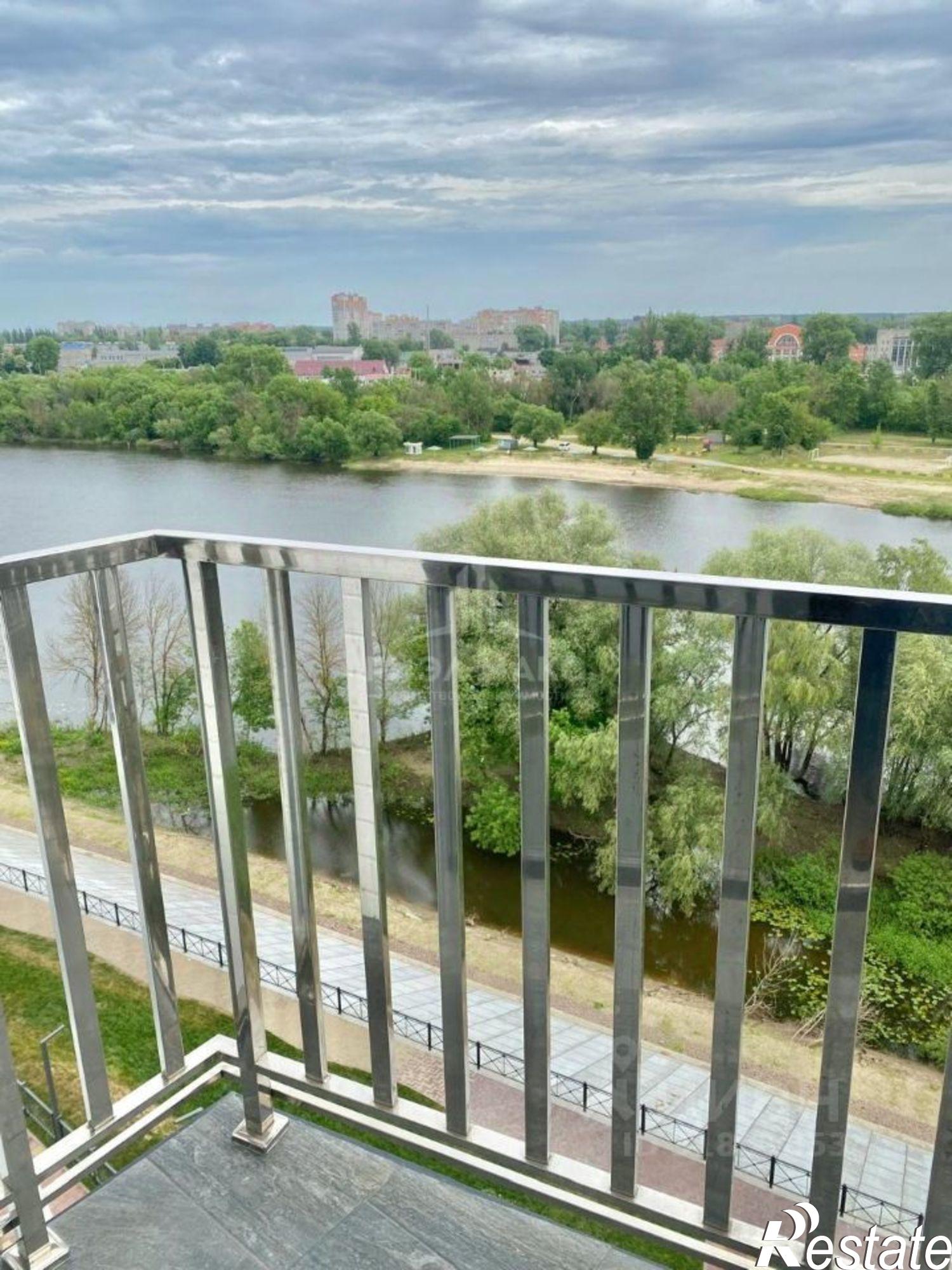 Купить квартиру за 4 230 000 рублей на улица Комарова, 47А