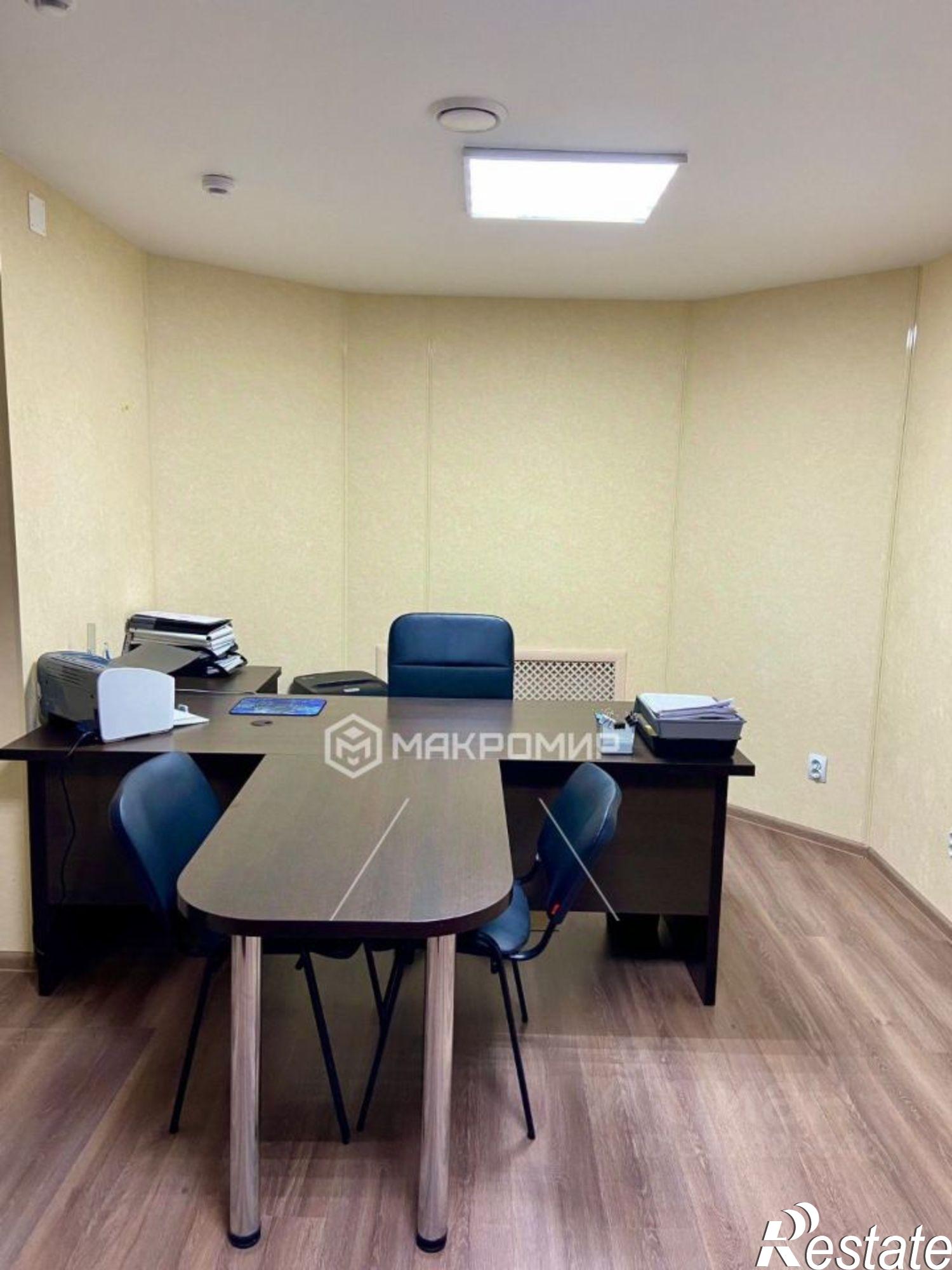 Купить офис, помещение под офис за 4 289 440 рублей на улица Комарова, 51