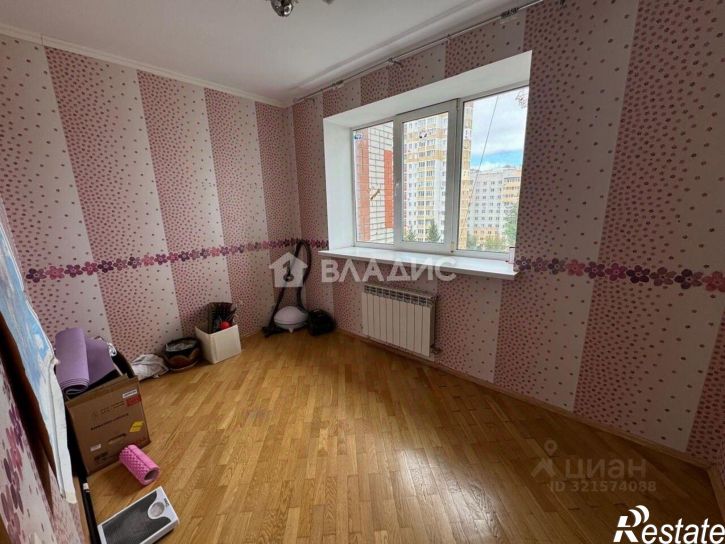 3-комн квартира улица Крахмалёва, 39,  д. 39