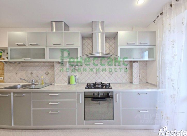 3-комн квартира улица Бурова, 38,  д. 38