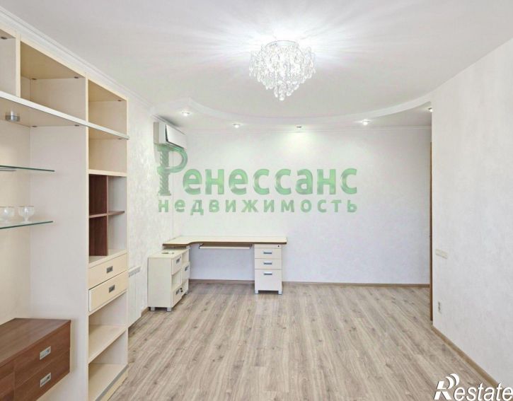 3-комн квартира улица Бурова, 38,  д. 38