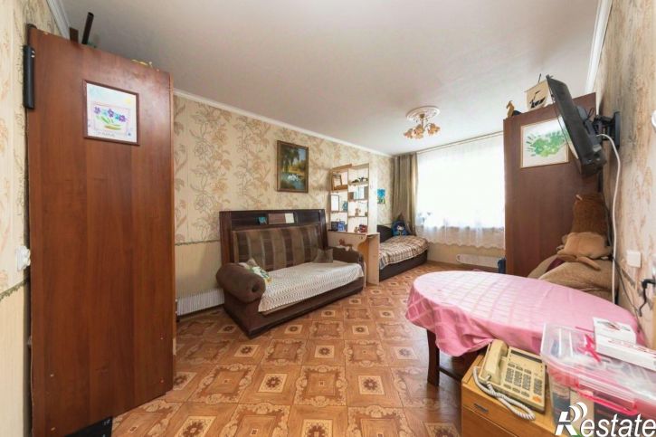 3-комн квартира улица Бурова, 47,  д. 47