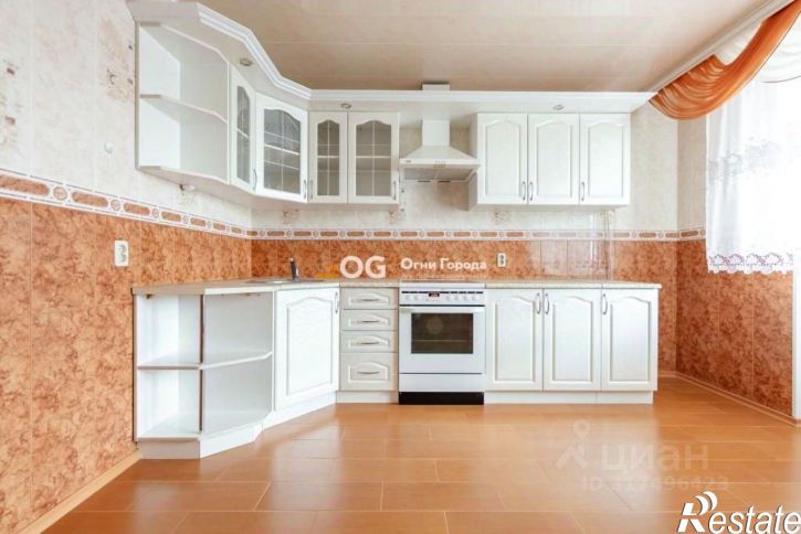 3-комн квартира улица Ромашина, 32,  д. 32