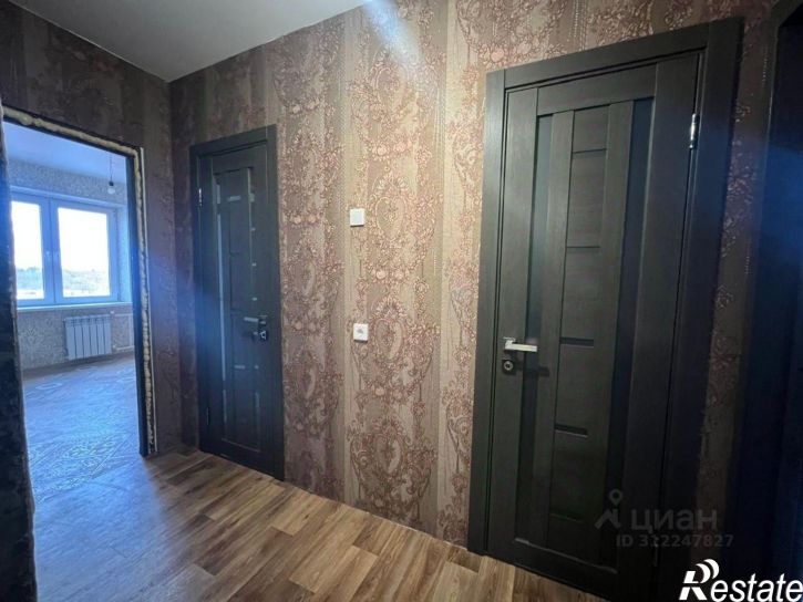 3-комн квартира улица Братьев Ткачёвых, 1,  д. 1