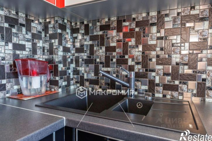 3-комн квартира улица Фокина, 132,  д. 132