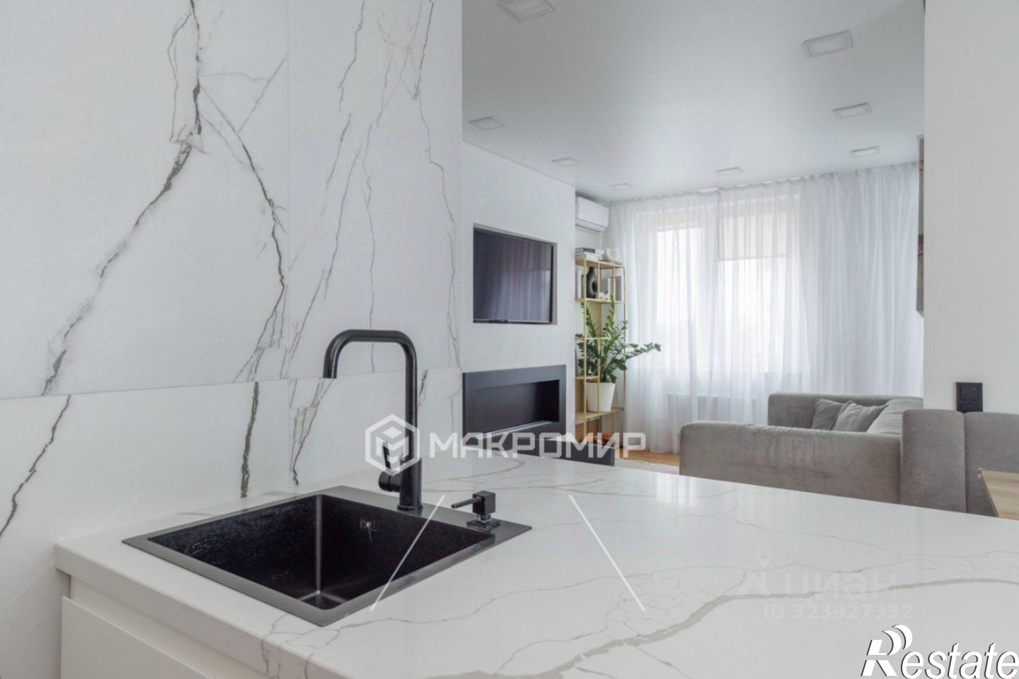 Купить квартиру за 15 700 000 рублей на улица имени О.С. Визнюка, 20