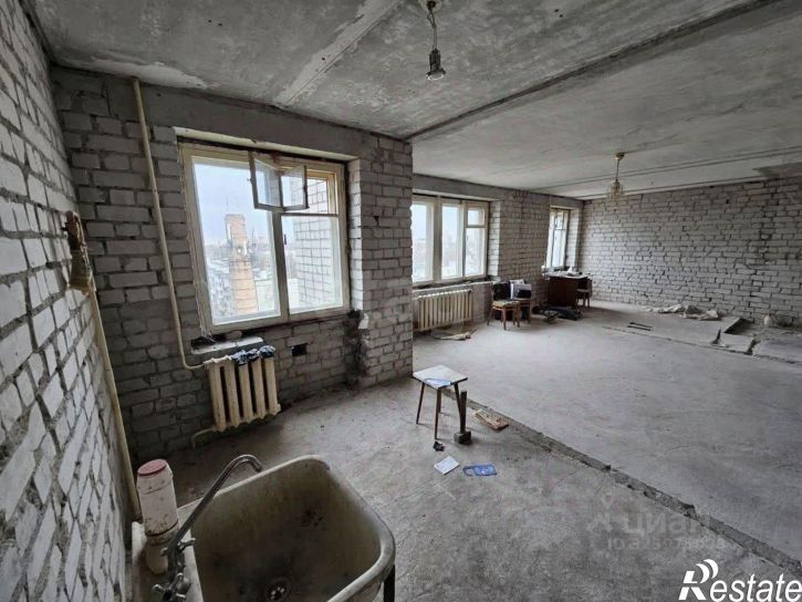 3-комн квартира ул Камозина, 38,  д. 38