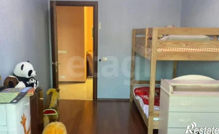 3-комн квартира улица Крахмалёва, 47,  д. 47