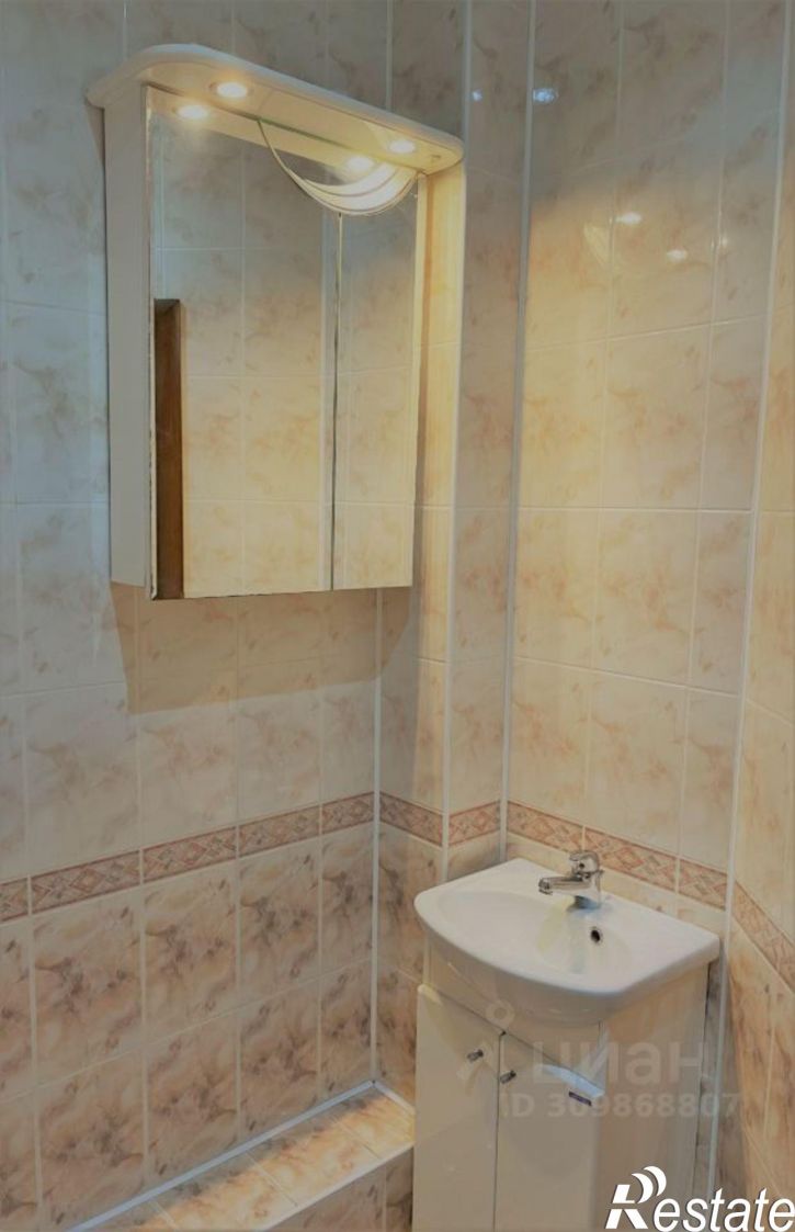 3-комн квартира улица 7-я Линия, 15,  д. 15