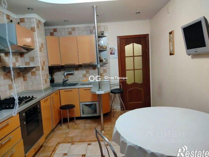 3-комн квартира улица Димитрова, 58,  д. 58