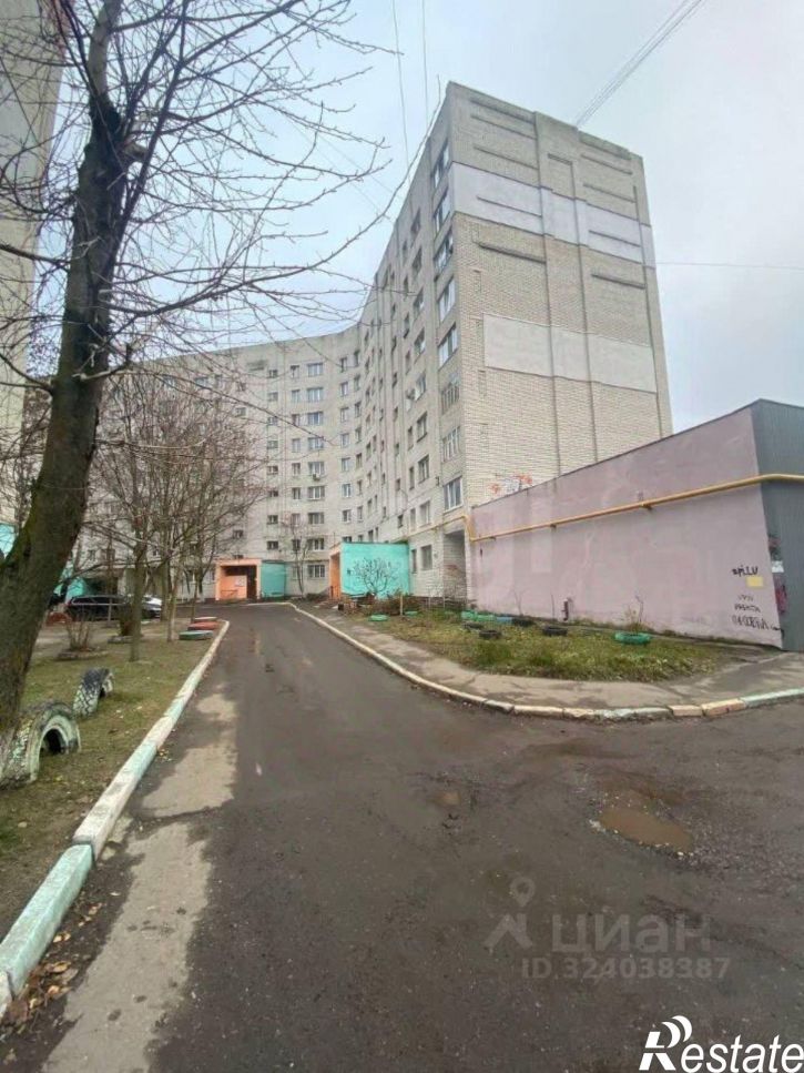 3-комн квартира улица Брянского Фронта, 4,  д. 4