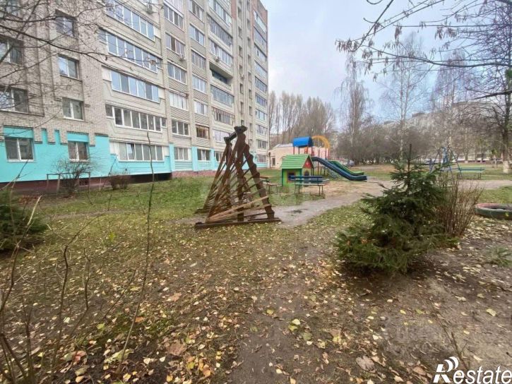 3-комн квартира улица Брянского Фронта, 4,  д. 4