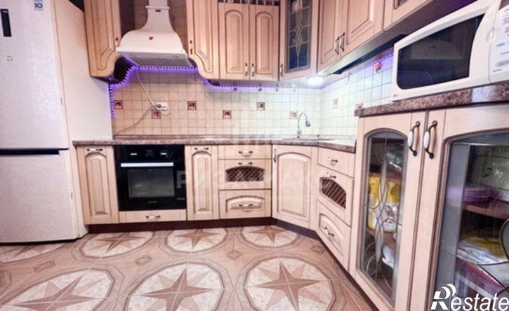 3-комн квартира Унечская улица, 99,  д. 99