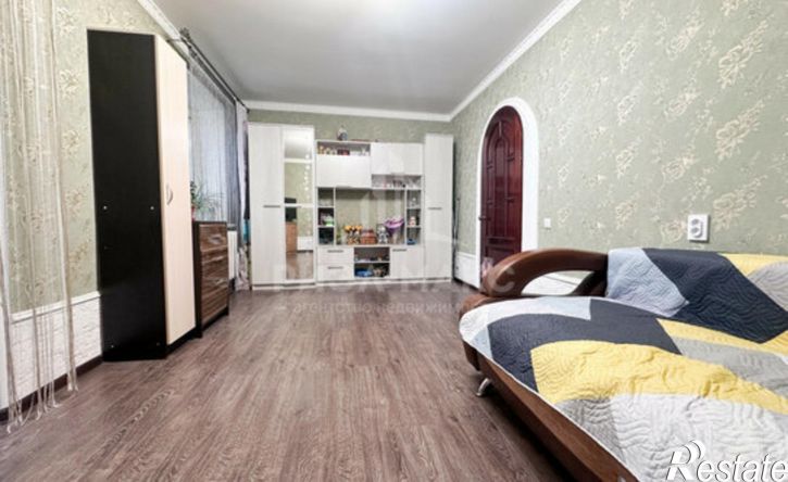 3-комн квартира Унечская улица, 99,  д. 99