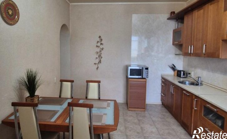 3-комн квартира переулок Пилотов, 2,  д. 2