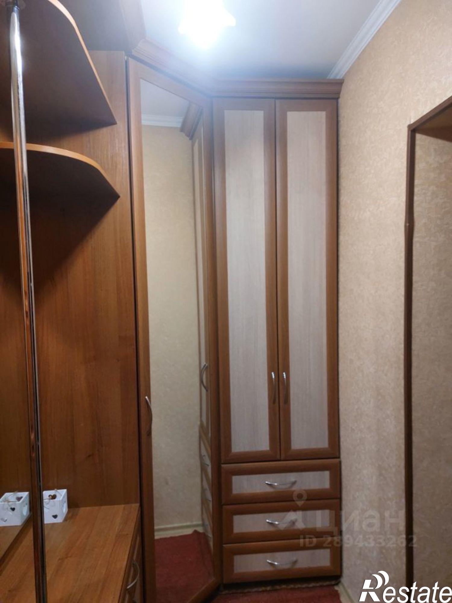 Сдать квартиру за 18 000 рублей на ул Менжинского, 15